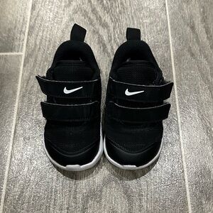 Nike Toddler Black Sneakers
